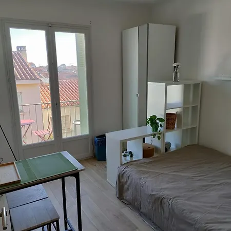 Entierement Equipe Avec Balcon Et Acces Jardin * Perpignan