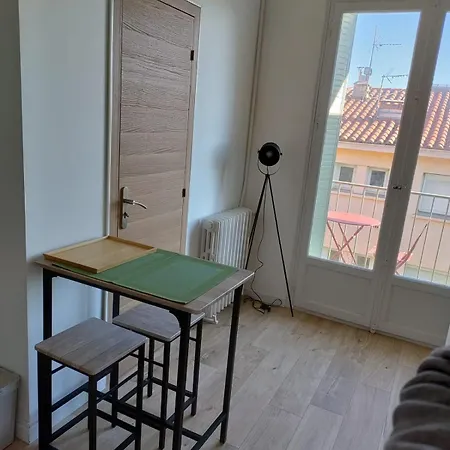 Entierement Equipe Avec Balcon Et Acces Jardin Perpignan